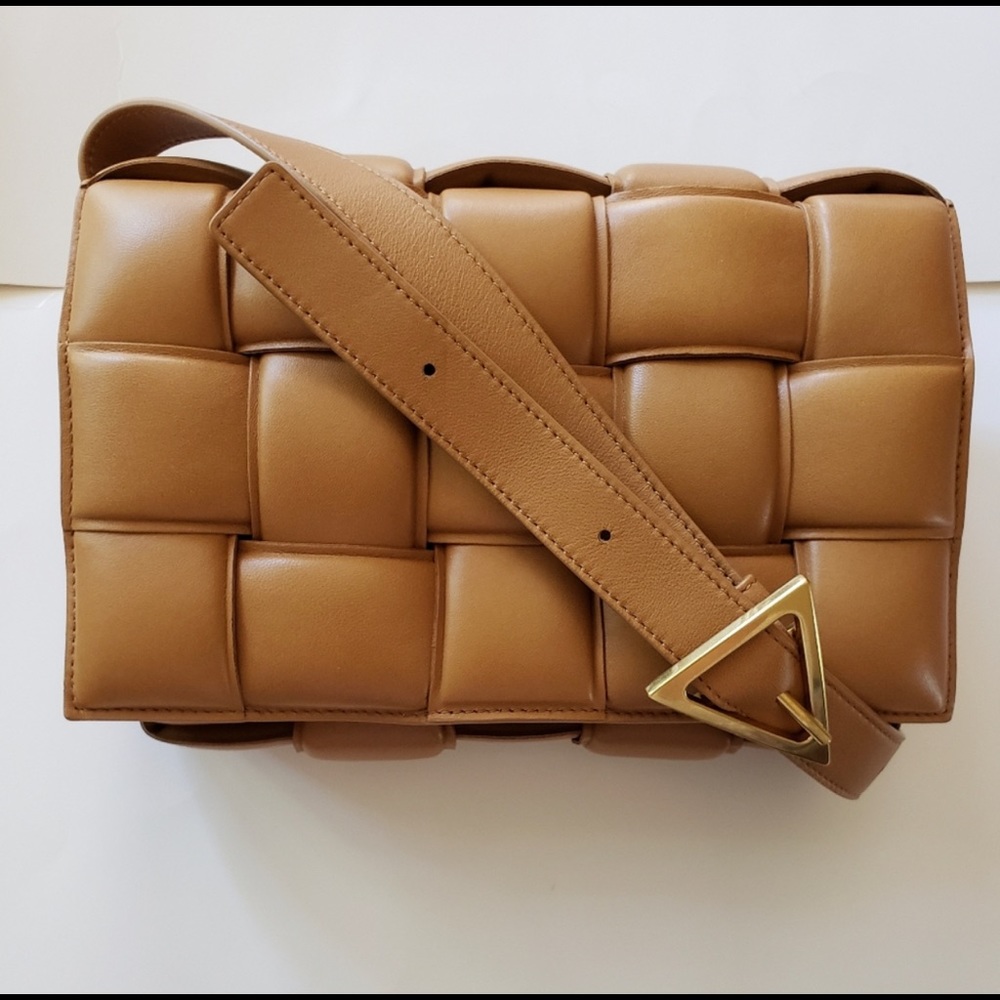 BOTTEGA VENETA CASSETTE CARAMEL BROWN